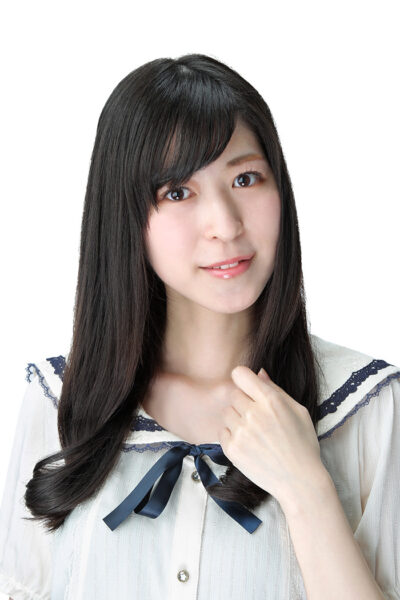 鳥部 万里子